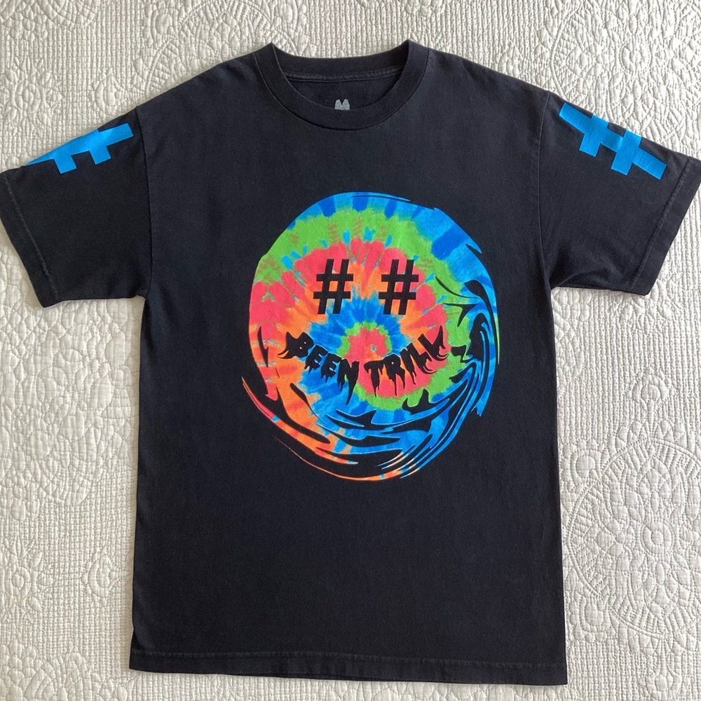 BEEN TRILL Mallratz Black Tie Dye Smiley Face Graphic T-shirt Size Medium